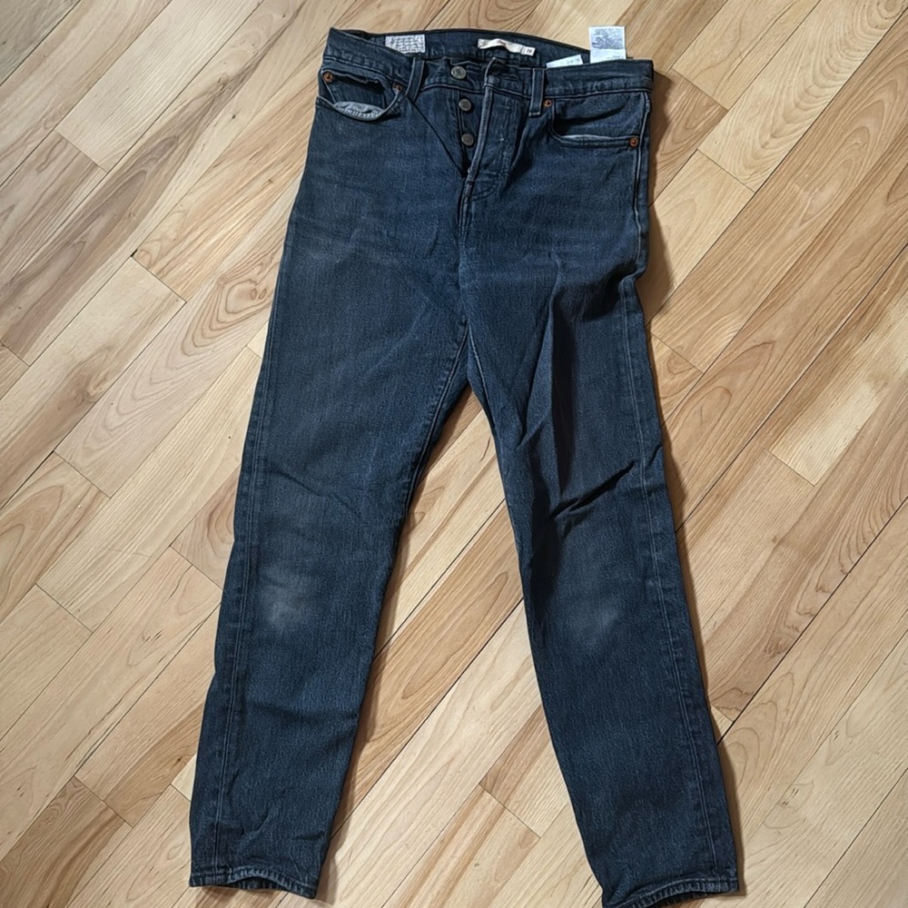Levi’s wedgie jeans black size 26